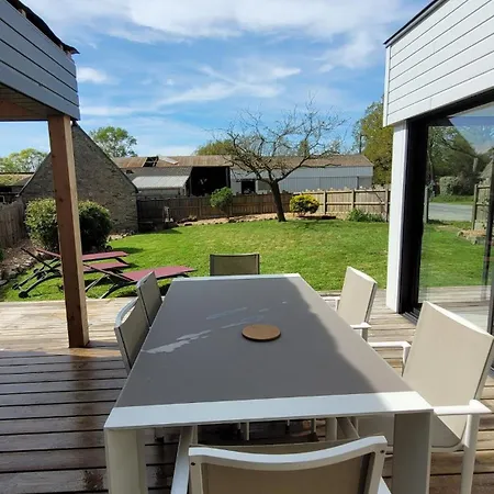 House For 6 People With Garden, Close To Beaches * Saint-Molf
