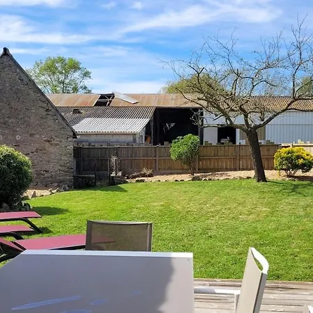 Villa House For 6 People With Garden, Close To Beaches Saint-Molf