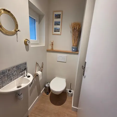 House For 6 People With Garden, Close To Beaches