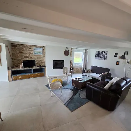 Villa House For 6 People With Garden, Close To Beaches *