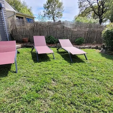 Villa House For 6 People With Garden, Close To Beaches *